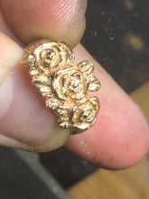 Load image into Gallery viewer, 14kt Gold Rose ring
